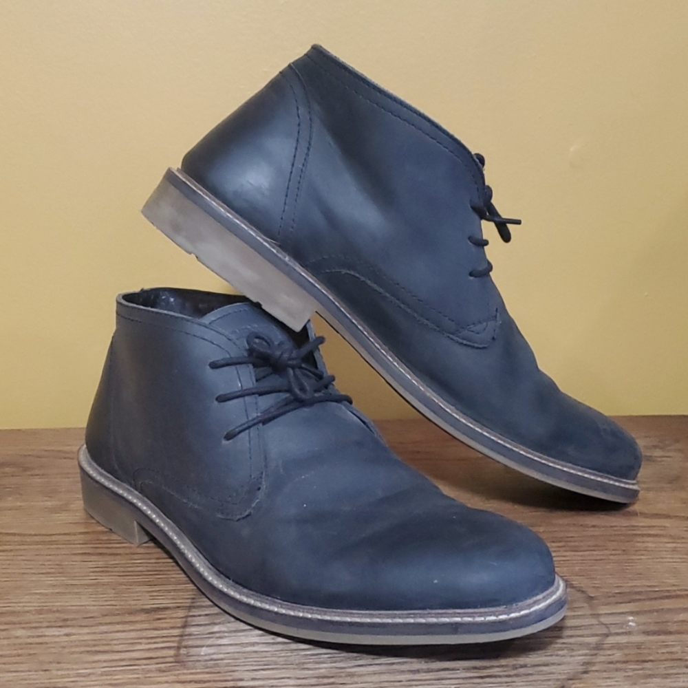Leather boot